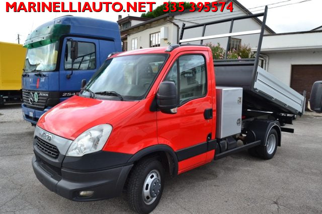 Iveco Daily 35C13 2.3 CASSONE RIBALTABILE PARI AL NUOVO, del 2013, 130.000 km, in vendita a Comacchio (FE)