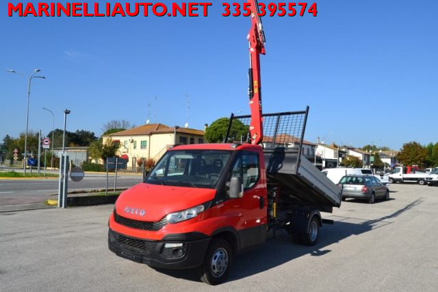 Iveco Daily 35C13 2.3 RIBALTABILE CON GRU HC38 A 3 SFILI, del 2016, 160.000 km, in vendita a Comacchio (FE)