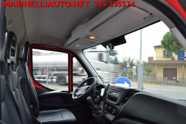 Iveco Daily 35C13 2.3 RIBALTABILE CON GRU HC38 A 3 SFILI, del 2016, 160.000 km, in vendita a Comacchio (FE)