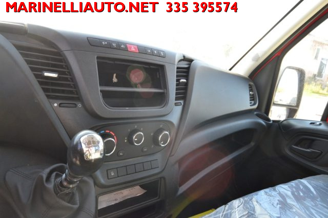 Iveco Daily 35C13 2.3 RIBALTABILE CON GRU HC38 A 3 SFILI, del 2016, 160.000 km, in vendita a Comacchio (FE)