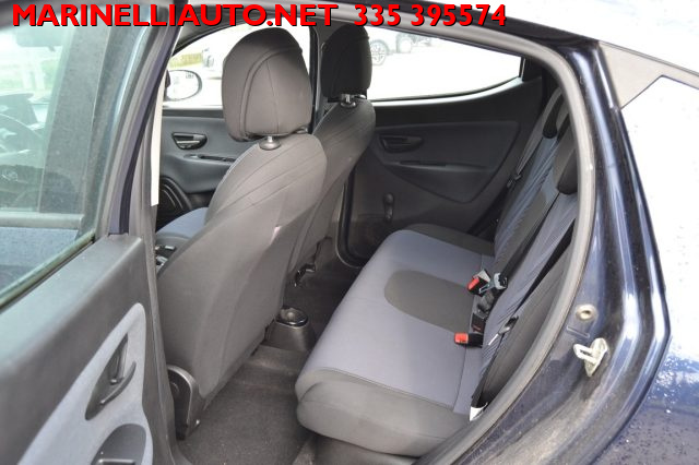 Lancia Ypsilon 1.0 FireFly 5 p. Hybrid Ecochic Gold, del 2021, 33.000 km, in vendita a Comacchio (FE)