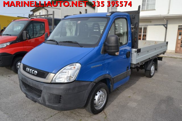 Iveco Daily 2.3 115CV CASSONE FISSO 142000 KM usato a COMACCHIO