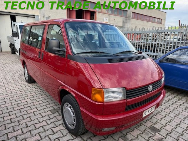 Volkswagen Transporter 2.5 Benzina 7 posti Caravelle GL usato a MIRANO