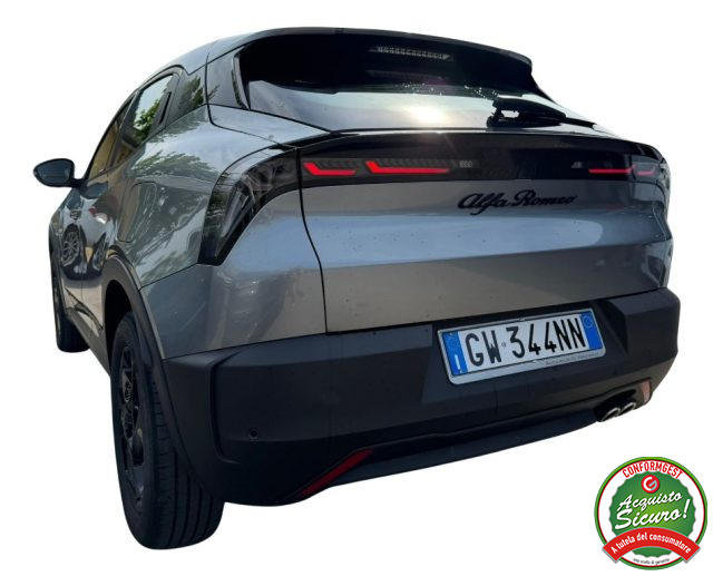 Alfa Romeo Junior 1.2 136 CV Hybrid eDCT6 Automatica - foto 2 di 4