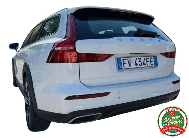 Volvo V60 Cross Country D4 AWD Geartronic Pro - foto 4 di 4