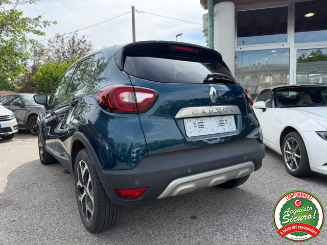 Renault Captur TCe Start&Stop Energy Bose - foto 2 di 4