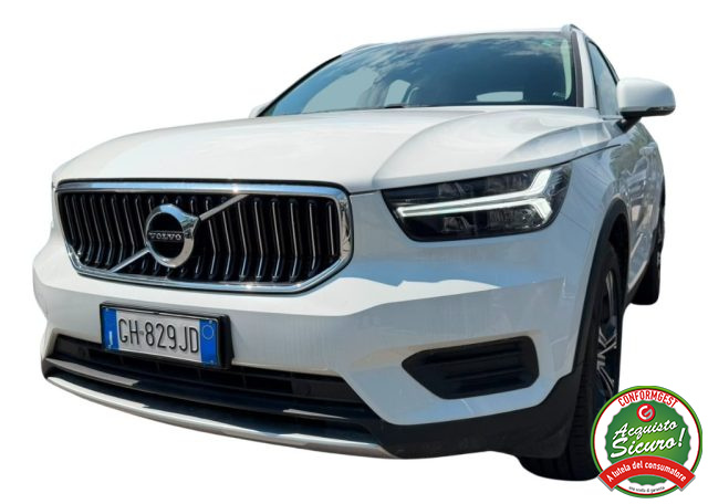 Volvo XC40 T5 Recharge Plug-in Hybrid Inscription - foto 2 di 4