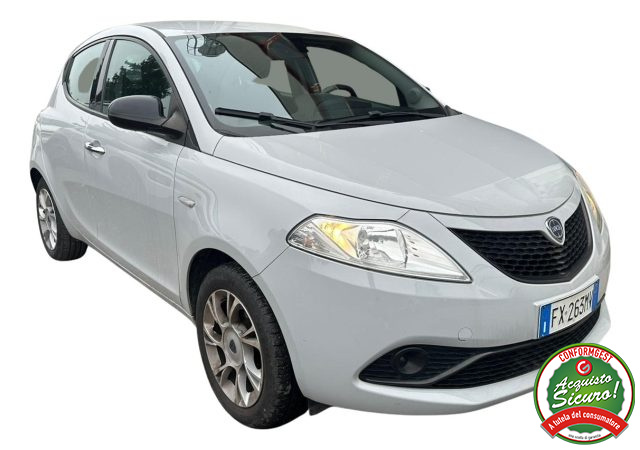Lancia Ypsilon 1.2 69 CV 5 porte Gold - foto 2 di 4