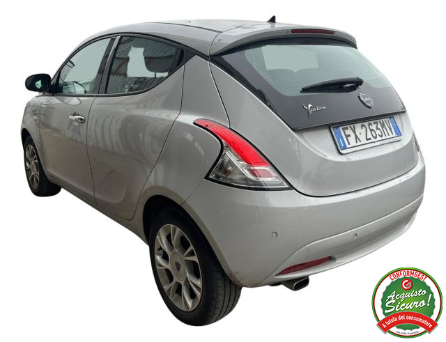 Lancia Ypsilon 1.2 69 CV 5 porte Gold - foto 3 di 4