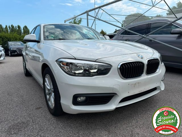 BMW 118 i 5p. Advantage - foto 1 di 4