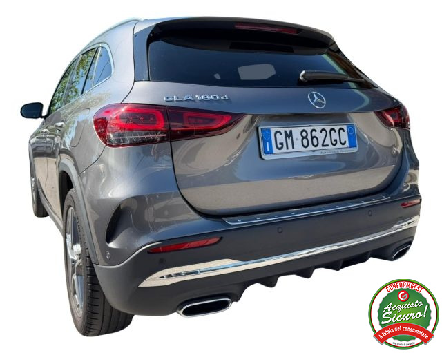 Mercedes-Benz GLA 180 d Automatic Premium - foto 4 di 4