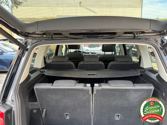 Volkswagen Touran 1.6 TDI 115 CV SCR Highline 7 posti Tetto - foto 4 di 13