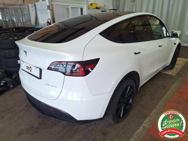 Tesla Model Y Long Range AWD - foto 2 di 4