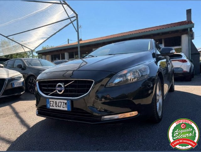 Volvo V40 D2 Momentum, del 2015, 263.135 km, in vendita a Oderzo (TV)