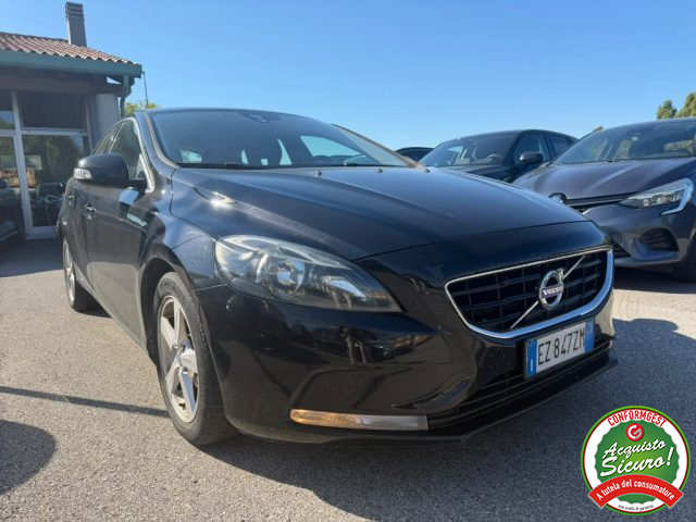 Volvo V40 D2 Momentum - foto 2 di 4