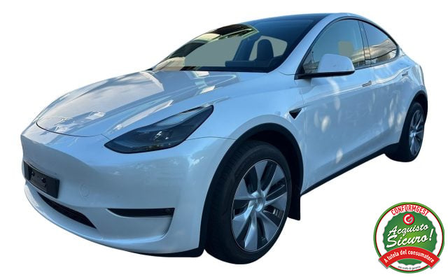 Tesla Model Y Long Range AWD - foto 3 di 4