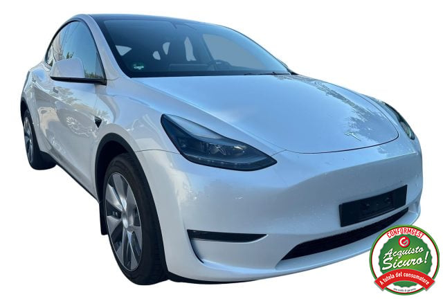 Tesla Model Y Long Range AWD - foto 2 di 4