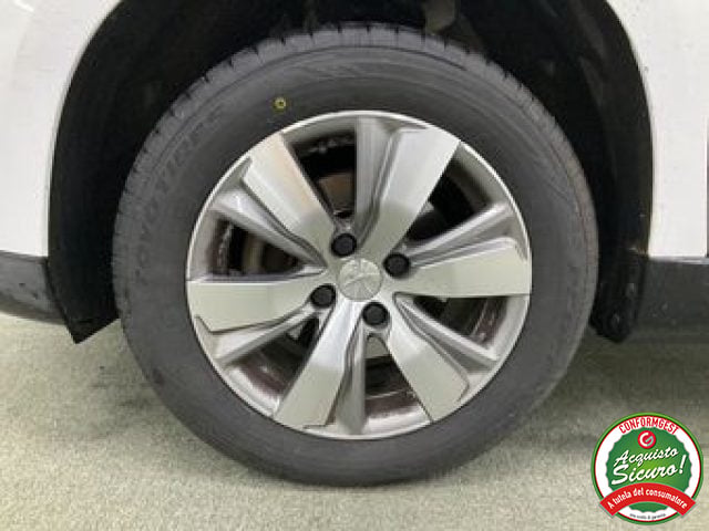 Peugeot 2008 1° serie PureTech Turbo 110 S&S Allure - foto 2 di 4