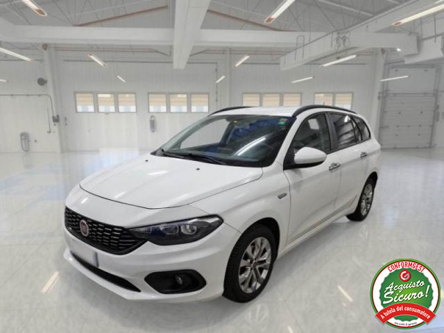 Fiat Tipo 1.4 T-Jet 120CV SW Easy, del 2019, 74.305 km, in vendita a Oderzo (TV)