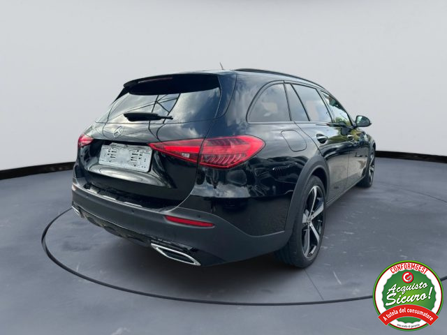 Mercedes-Benz C 220 d Mild hybrid 4Matic Premium Plus All-Terrain - foto 4 di 4