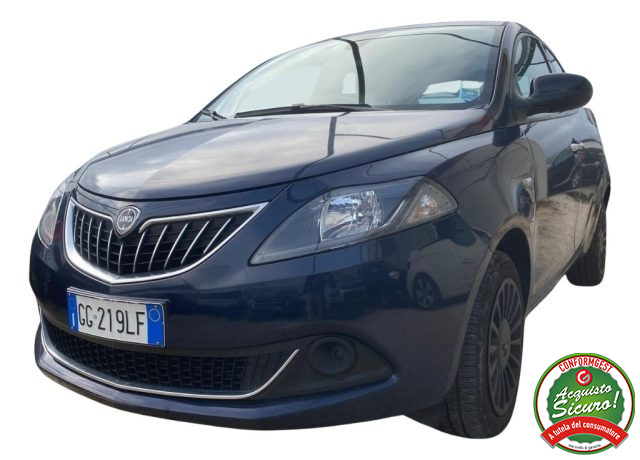 Lancia Ypsilon 1.0 FireFly 5 porte S&S Hybrid Ecochic Gold usato a ODERZO
