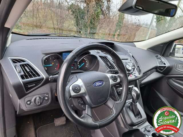 Ford Kuga 2.0 TDCI 150 CV Tetto 4WD Powershift Titanium, del 2015, 146.800 km, in vendita a Oderzo (TV)