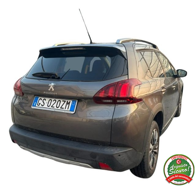 Peugeot 2008 1� serie PureTech Turbo 110 S&S Black Matt - foto 3 di 4