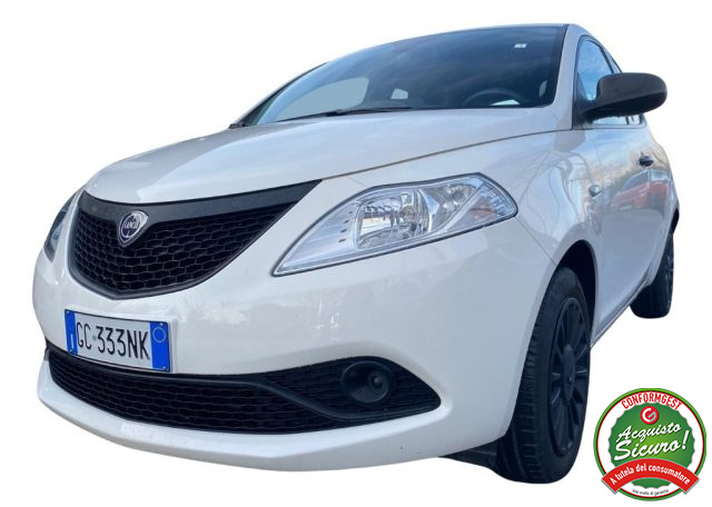 Lancia Ypsilon 1.2 69 CV 5 porte GPL Ecochic Gold - foto 2 di 4