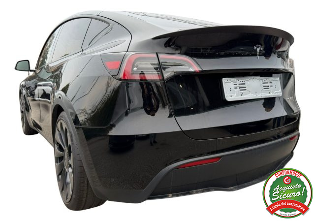 Tesla Model Y Performance AWD Autopilot Avanzato e Gancio - foto 3 di 4