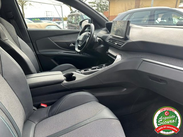 Peugeot 5008 BlueHDi 130 S&S EAT8 Allure Pack 7 Posti, del 2023, 61.355 km, in vendita a Oderzo (TV)