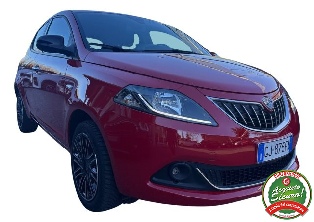 Lancia Ypsilon 1.0 FireFly 5 porte S&S Hybrid Ecochic Silver - foto 2 di 4