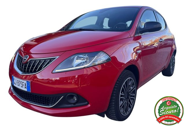 Lancia Ypsilon 1.0 FireFly 5 porte S&S Hybrid Ecochic Silver usato a ODERZO