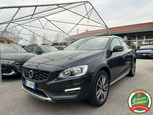 Volvo V60 Cross Country D3 Geartronic Momentum usato a ODERZO