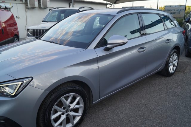 SEAT Leon Sportstourer 2.0 TDI 150 CV DSG Style - foto 2 di 4