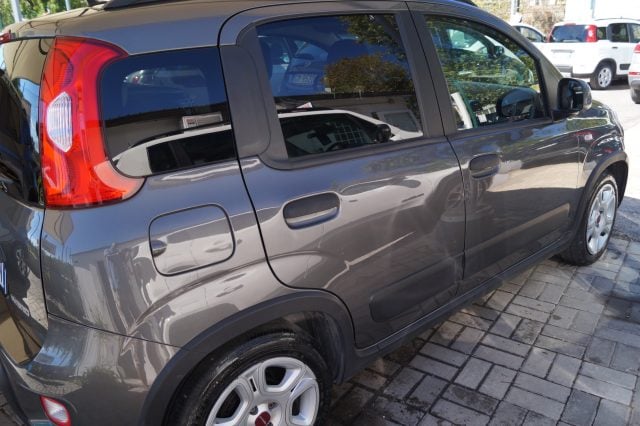Fiat Panda 1.0 FireFly S&S Hybrid City Life - foto 4 di 4