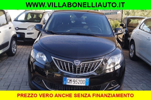 Lancia Ypsilon 1.0 FireFly 5 porte S&S Hybrid Silver, del 2022, 68.951 km, in vendita a Roma (RM)