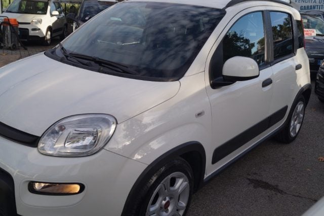 Fiat Panda 1.0 FireFly S&S Hybrid City Life - foto 2 di 4