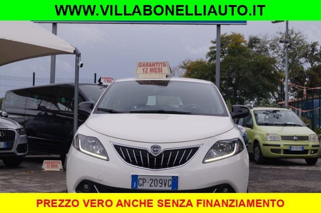 Lancia Ypsilon 1.0 FireFly 5 porte S&S Hybrid Gold, del 2023, 50.658 km, in vendita a Roma (RM)