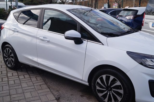 Ford Fiesta 1.1 75 CV 5 porte Titanium Apple car e android - foto 3 di 4