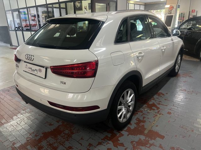 Audi Q3 2.0 TDI 120 CV Business - foto 4 di 4