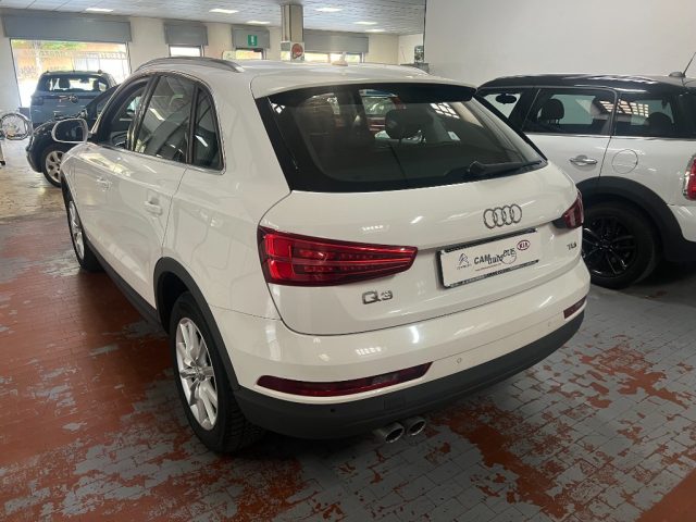 Audi Q3 2.0 TDI 120 CV Business - foto 2 di 4