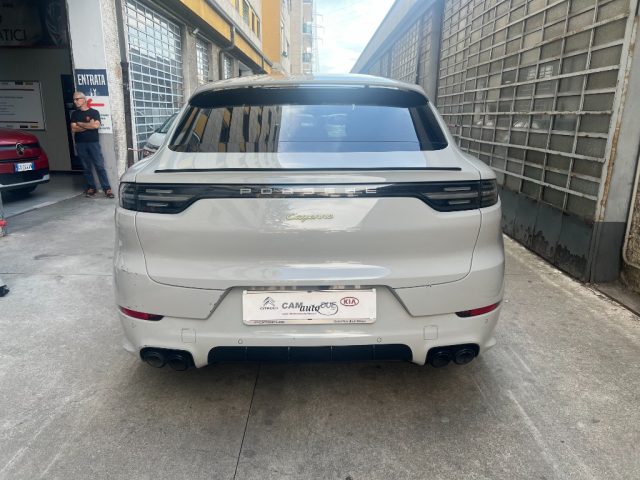 Porsche Cayenne Coupé 3.0 V6 E-Hybrid Platinum Edition - foto 2 di 4