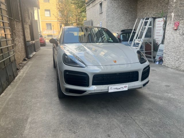 Porsche Cayenne Coupé 3.0 V6 E-Hybrid Platinum Edition - foto 4 di 4