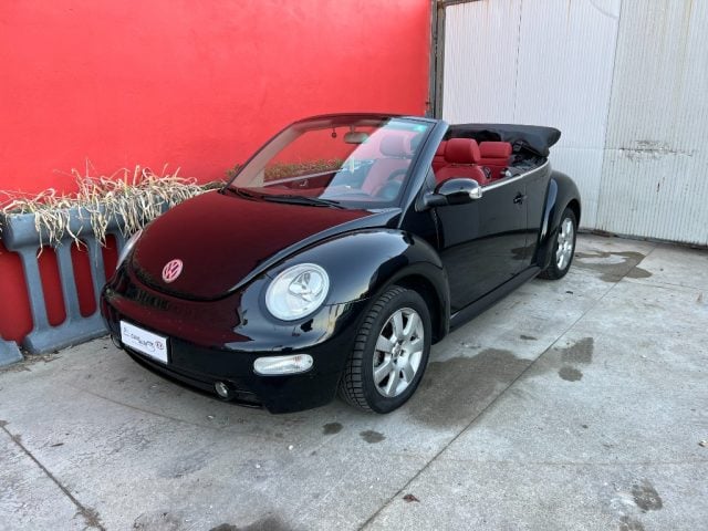 Volkswagen New Beetle 1.9 TDI 101CV Cabrio, del 2004, 59.489 km, in vendita a Cologno Monzese (MI)