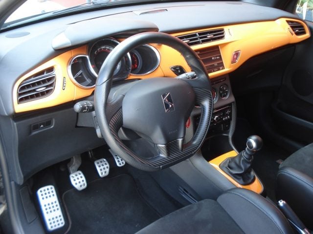 DS Automobiles DS 3 1.6 THP 200 Racing SERIE LIMITATA 200SIMA DI 200 - foto 4 di 4