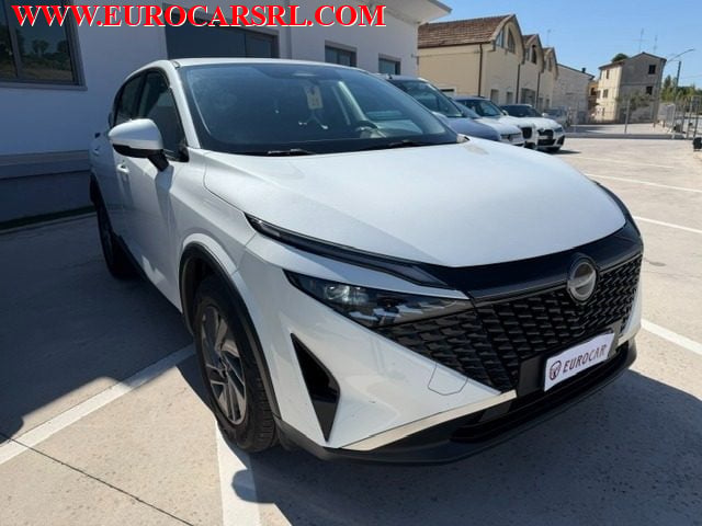 Nissan Qashqai MHEV 140 CV Acenta, del 2025, 21.000 km, in vendita a Monte Porzio (PU)