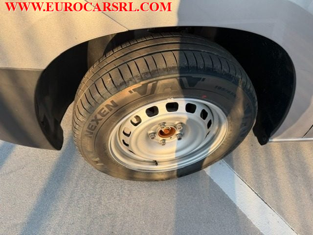 Peugeot Partner BlueHDi 100 S&S PC Furgone - foto 4 di 4