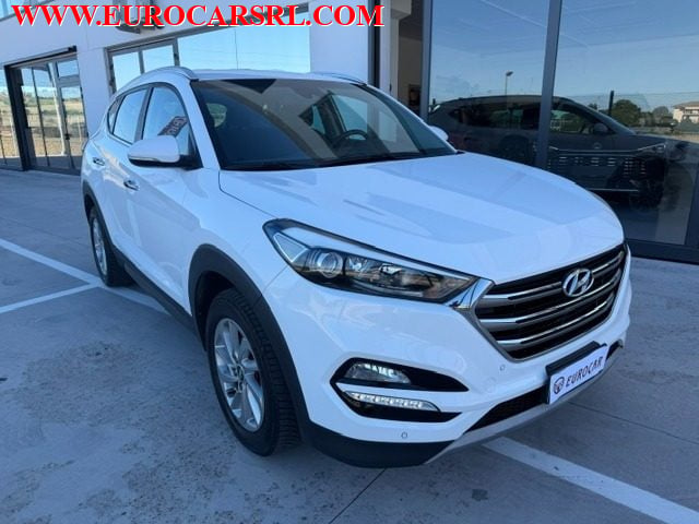 Hyundai TUCSON 1.7 CRDi XPossible, del 2016, 172.000 km, in vendita a Monte Porzio (PU)