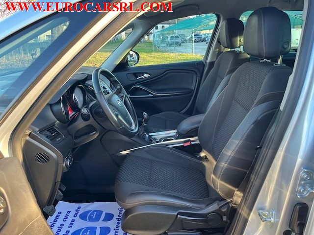 Opel Zafira Tourer 1.6 CDTi 136CV Start&Stop Cosmo 7 posti, del 2016, 154.541 km, in vendita a Monte Porzio (PU)