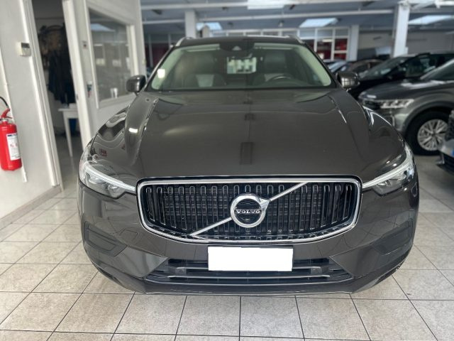Volvo XC60 B4 (d) AWD Geartronic Momentum Pro - foto 3 di 4